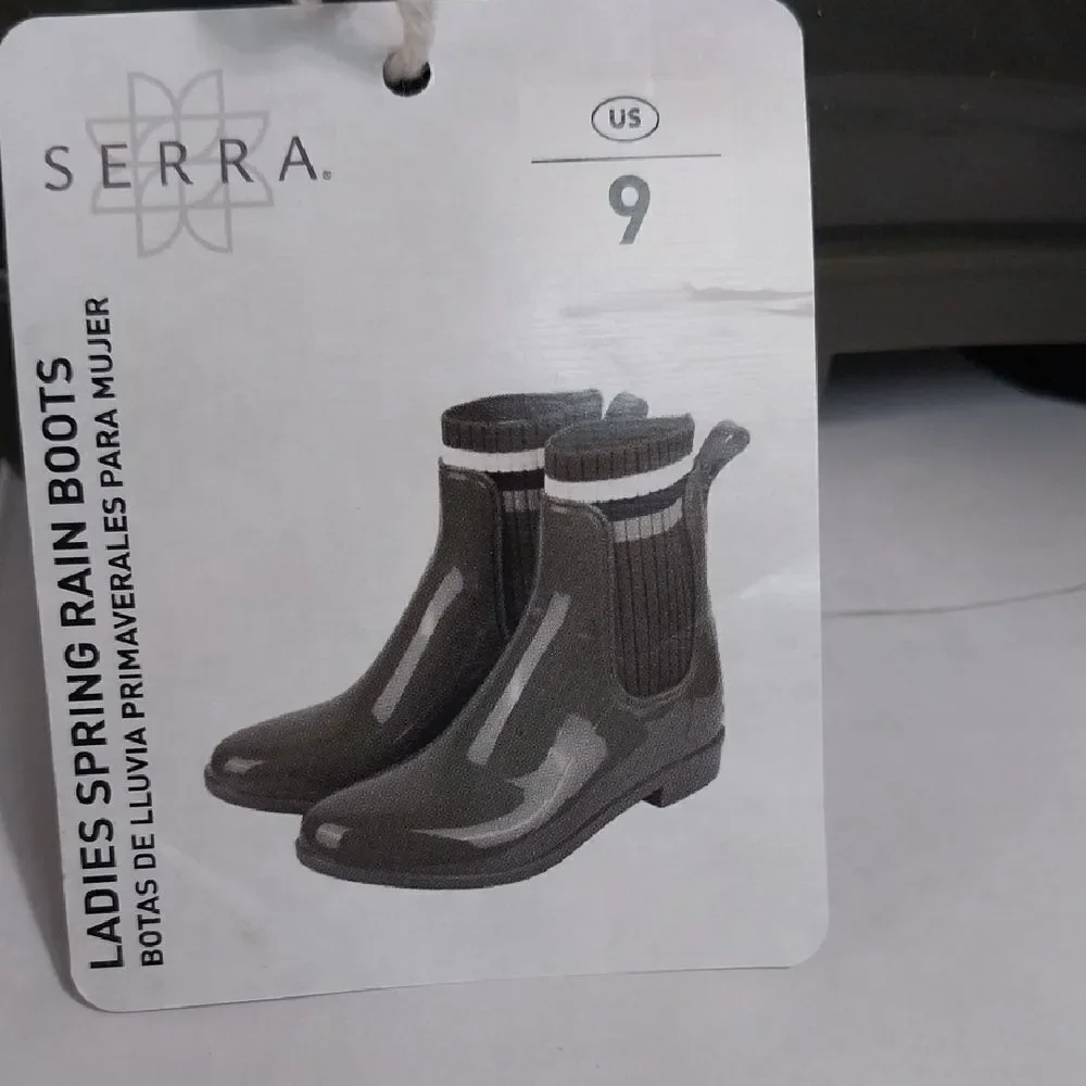 Loden Green Serra Women's Green Rain Boot...Size 9...NEW IN BOX